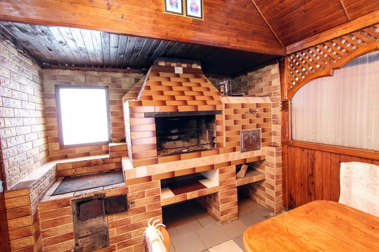 Cottage "Kliverent" Jaremtsje Eksteriør bilde