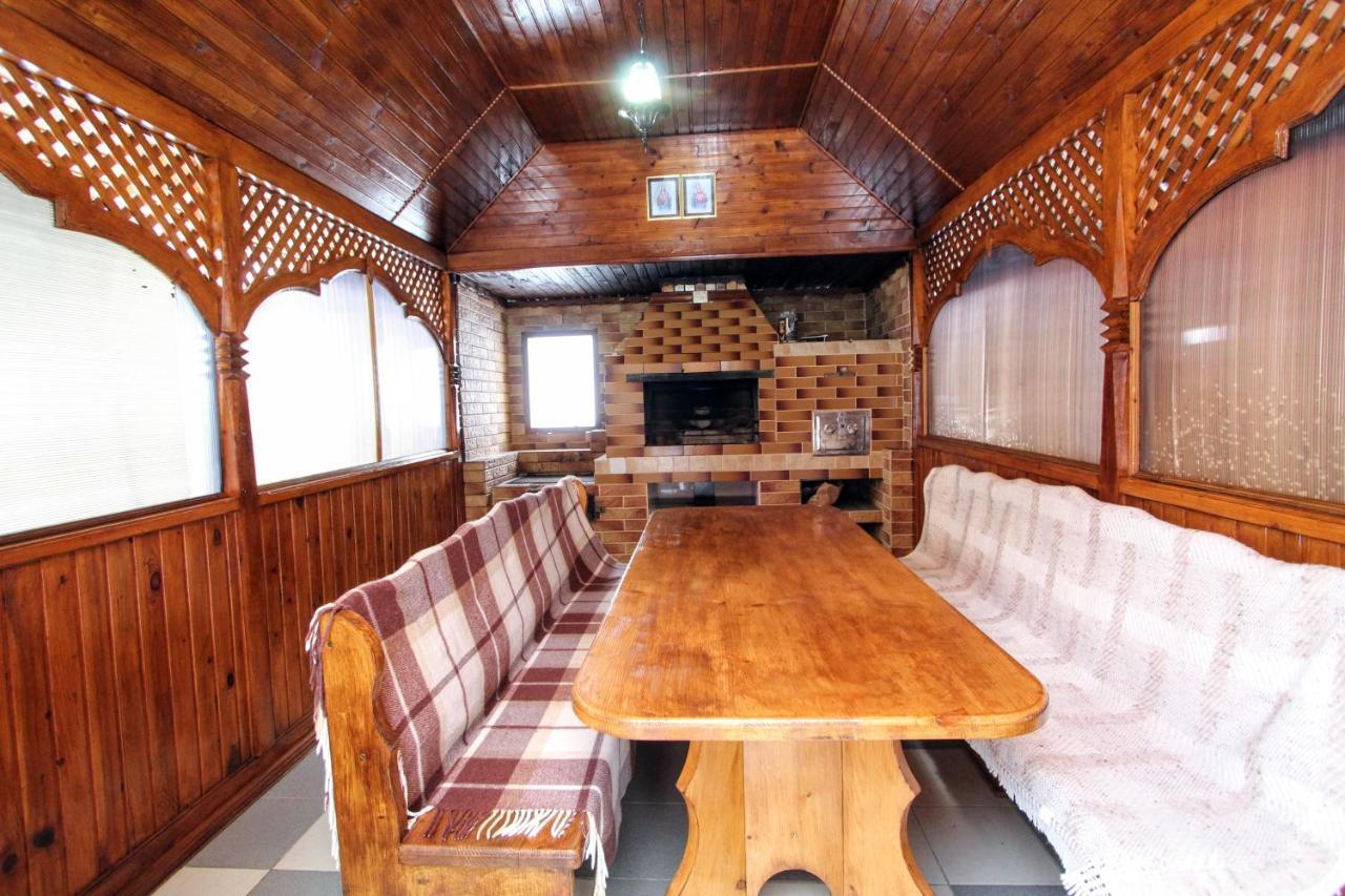 Cottage "Kliverent" Jaremtsje Eksteriør bilde
