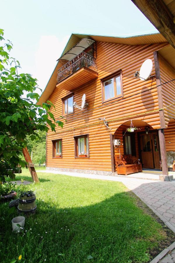 Cottage "Kliverent" Jaremtsje Eksteriør bilde