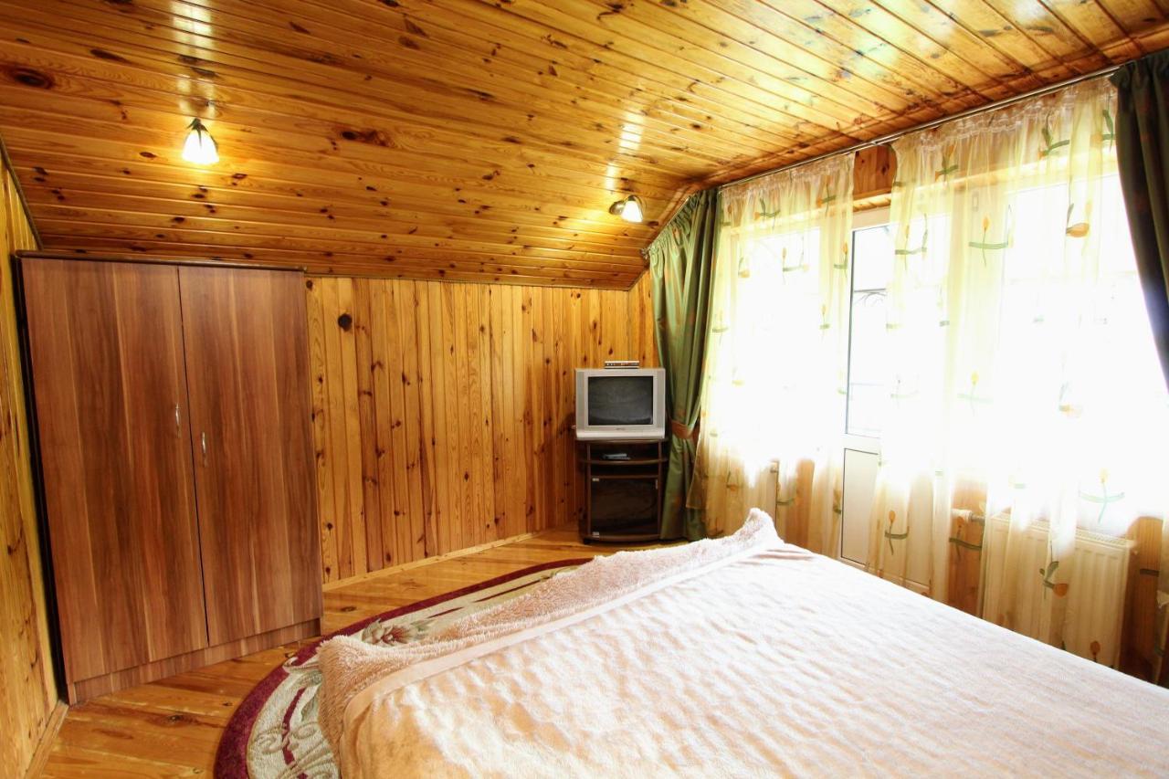 Cottage "Kliverent" Jaremtsje Eksteriør bilde